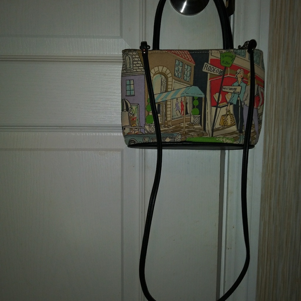 Purse - Picture 2 of 3